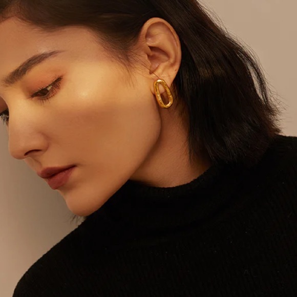 Arctoria Earings - Picture 3 of 5